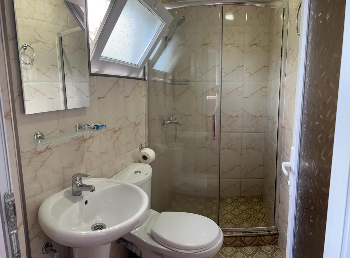 Guest House Nino Makhinjauri Luaran gambar
